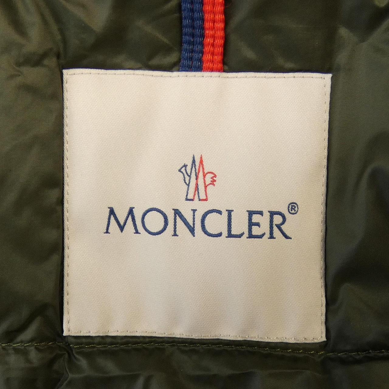 モンクレール MONCLER ダウンジャケット