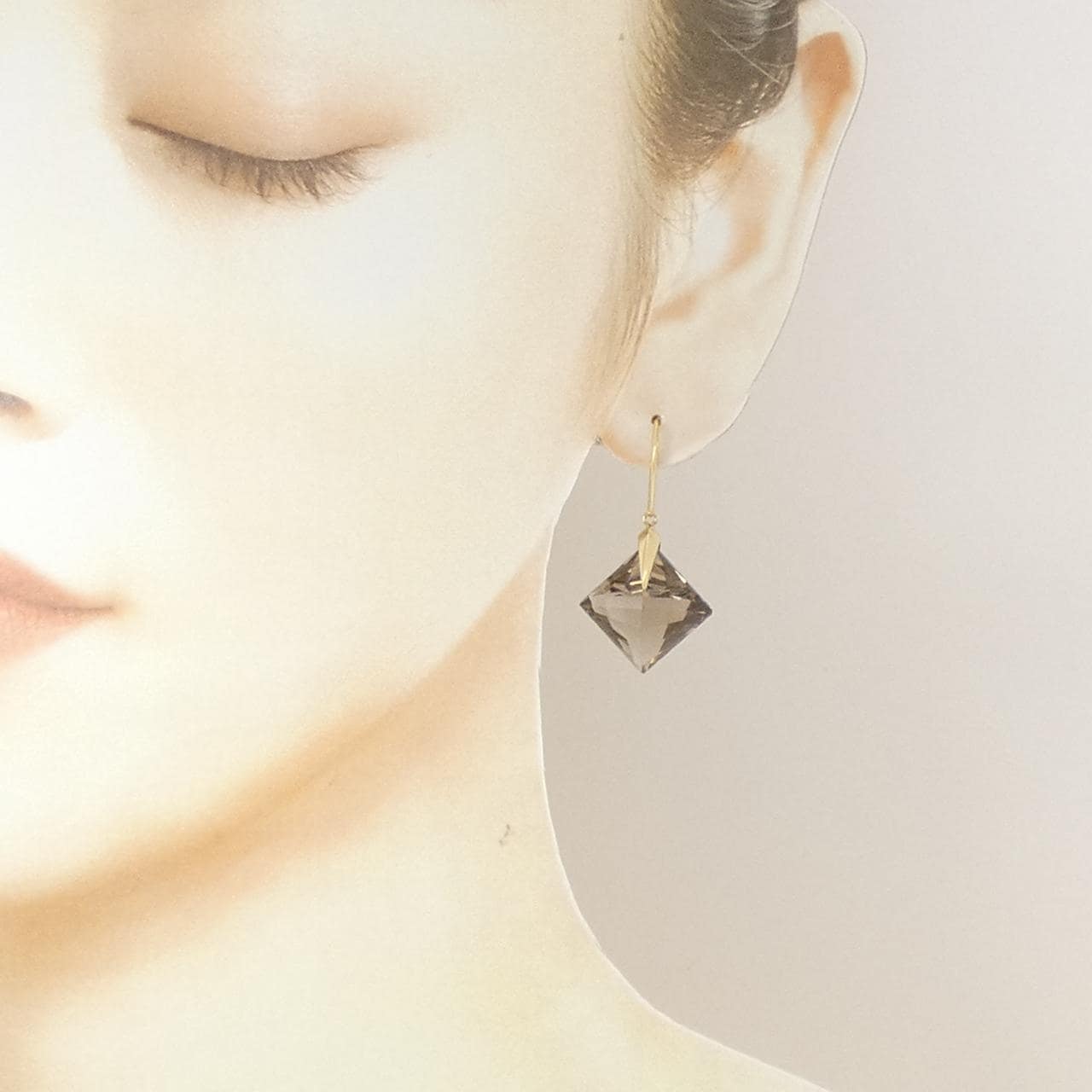 K18YG スモーキークオーツ ピアス