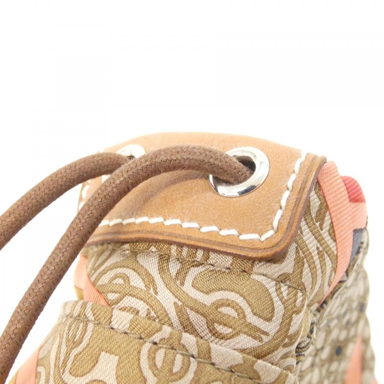 エルメス CARRE EN CRAVATE フールビ 20cm 067591CK ポーチ