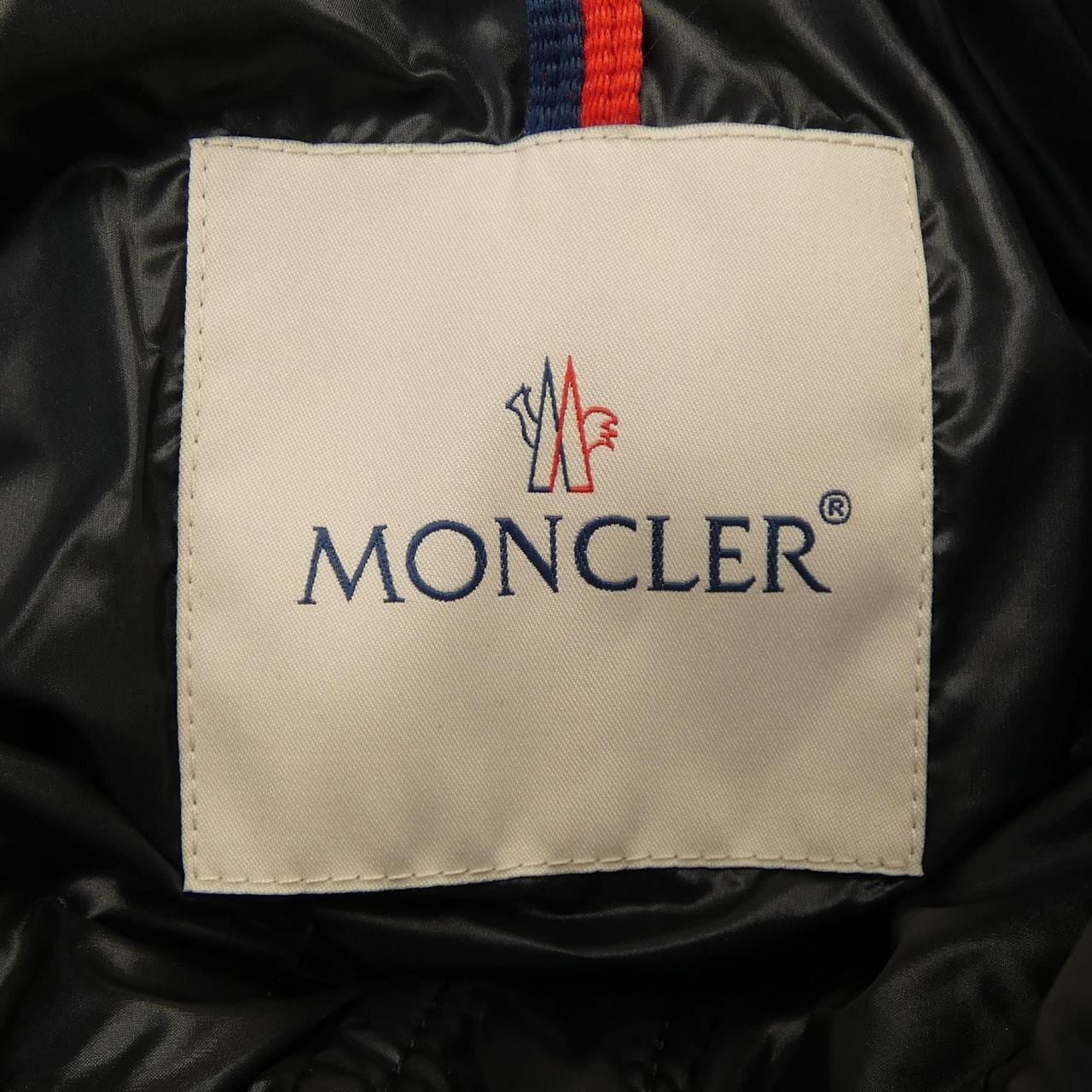 モンクレール MONCLER ダウンジャケット