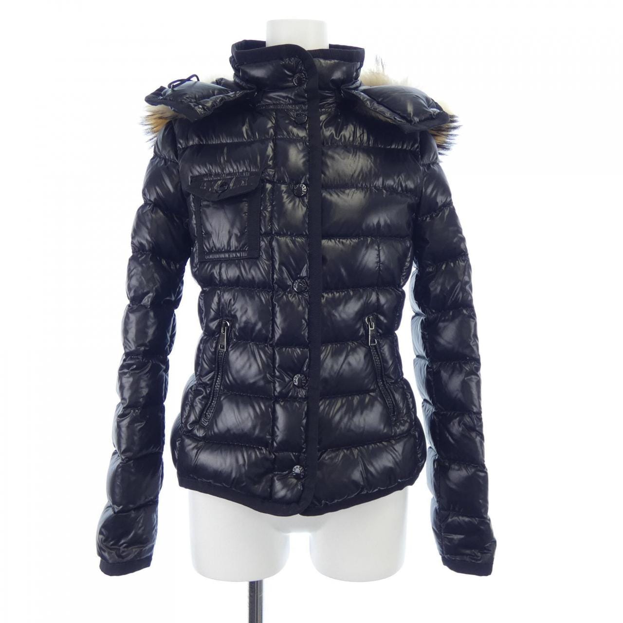 モンクレール MONCLER ダウンジャケット