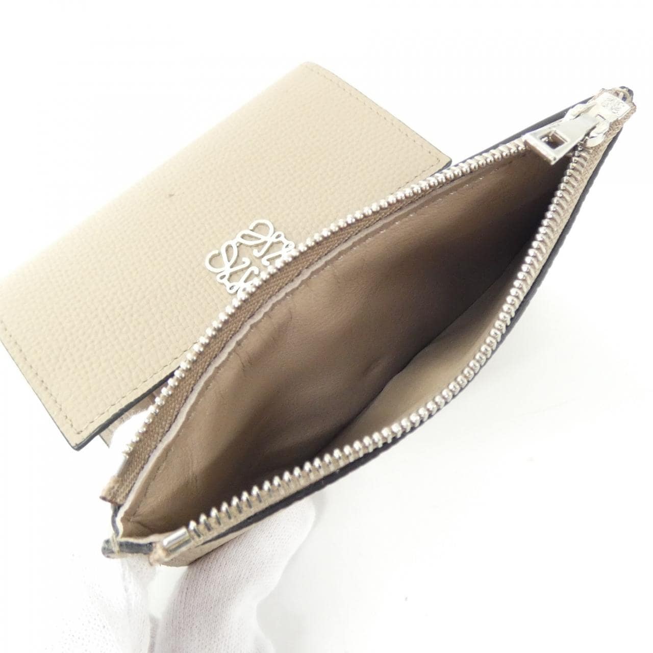 Loewe Anagram小号垂直钱包 C821S33X01 钱包
