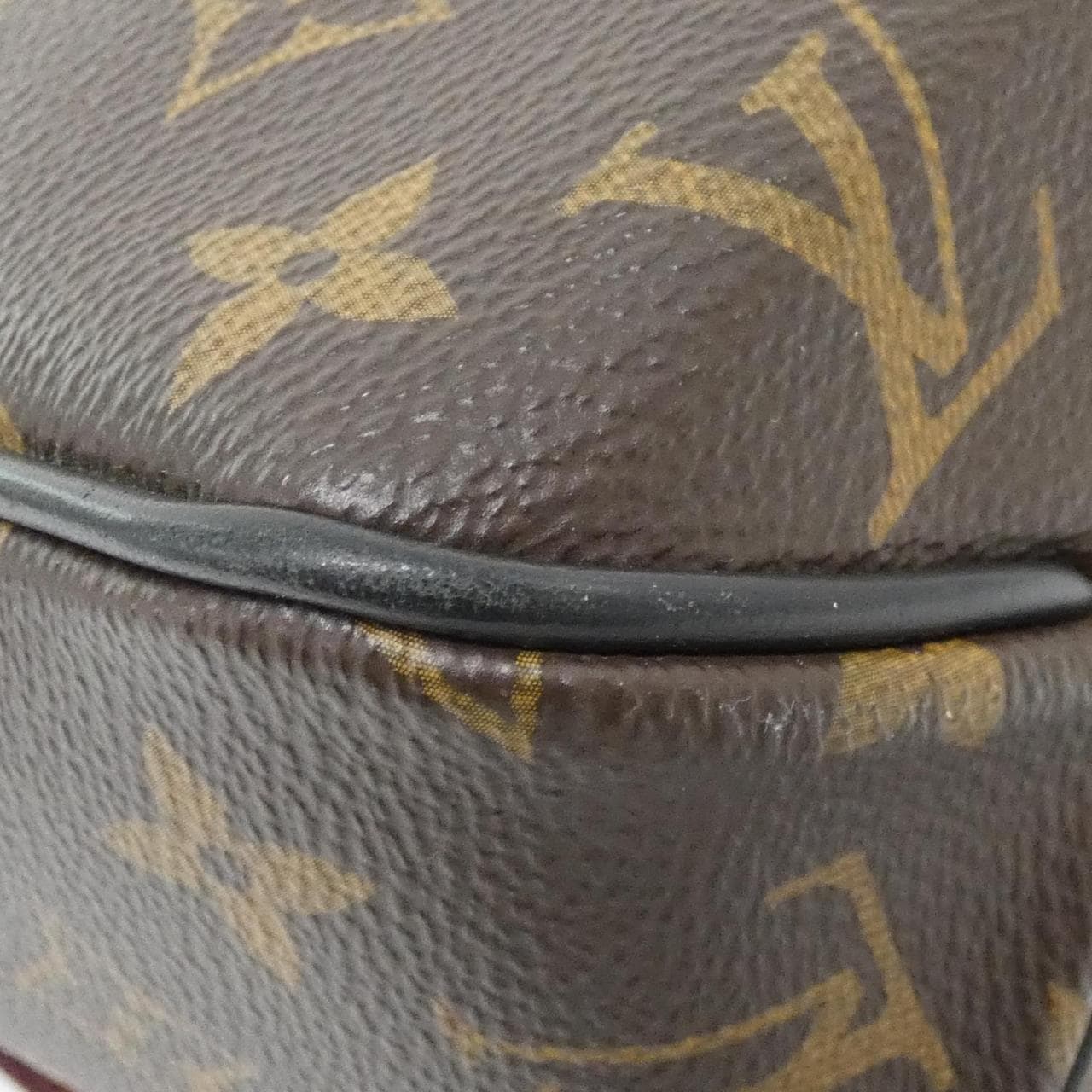 ルイヴィトン モノグラム マカサー ディストリクト M40934 ショルダーバッグ