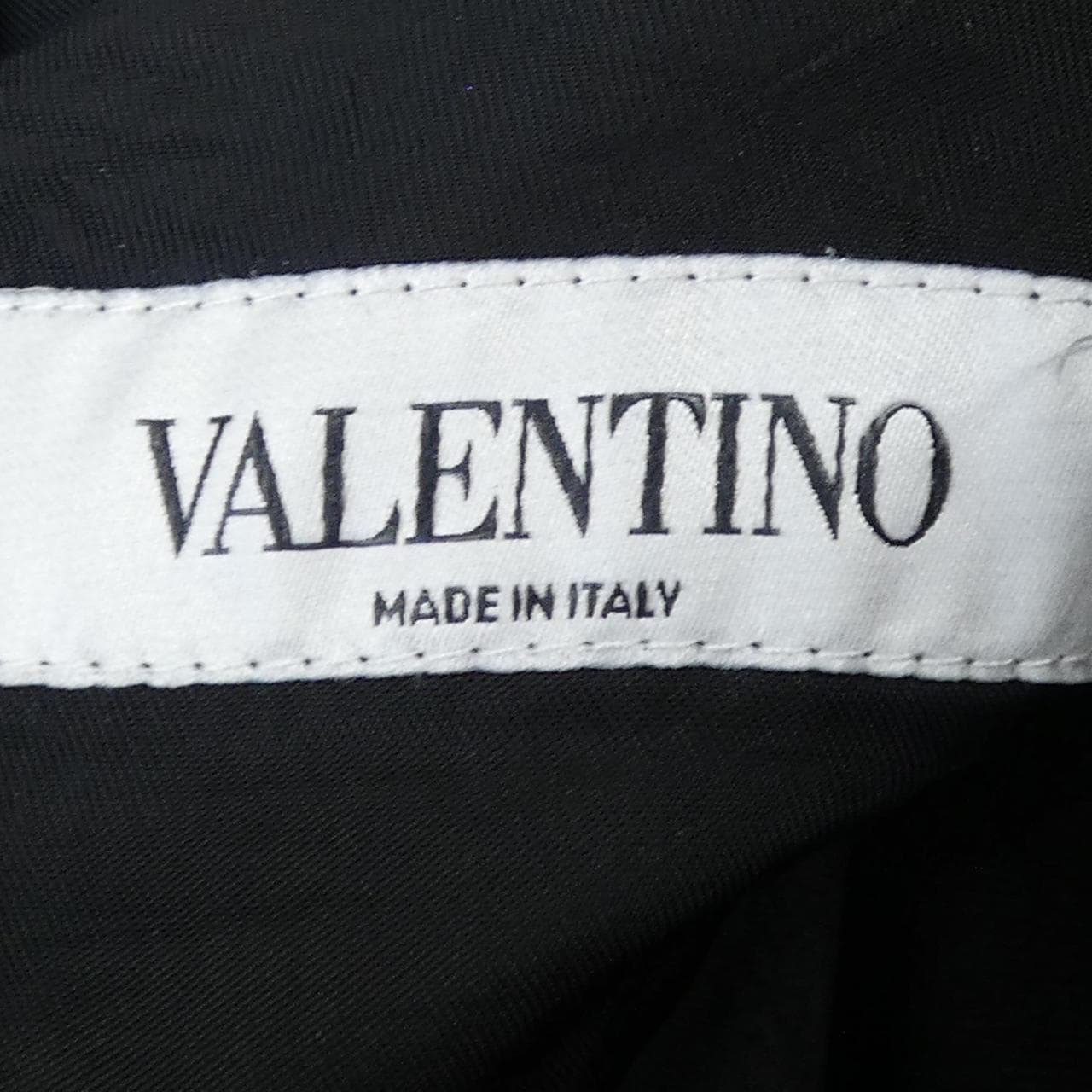 ヴァレンティノ VALENTINO VB3RD08075Y ショートパンツ