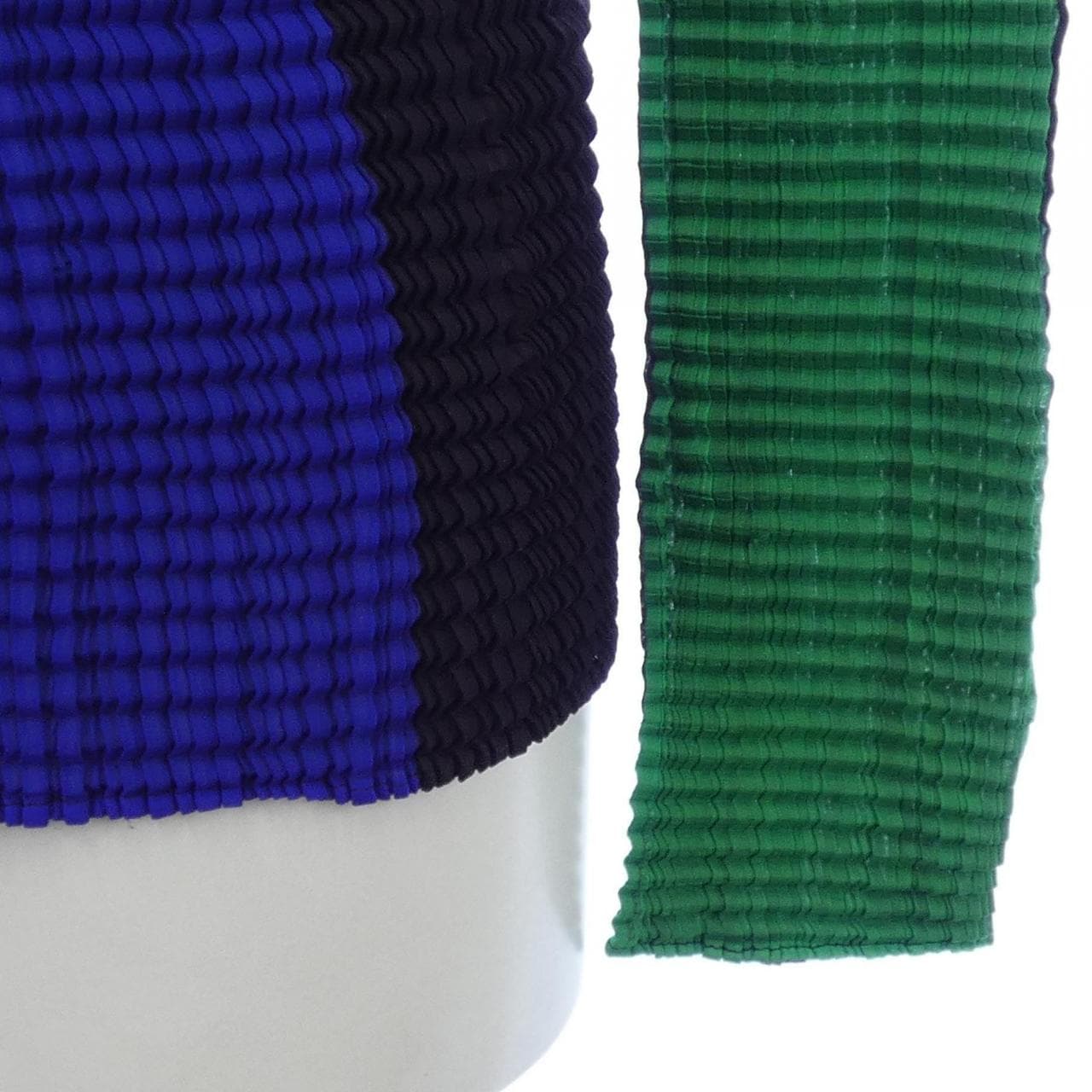 イッセイミヤケ ISSEY MIYAKE IM92-FJ619 トップス