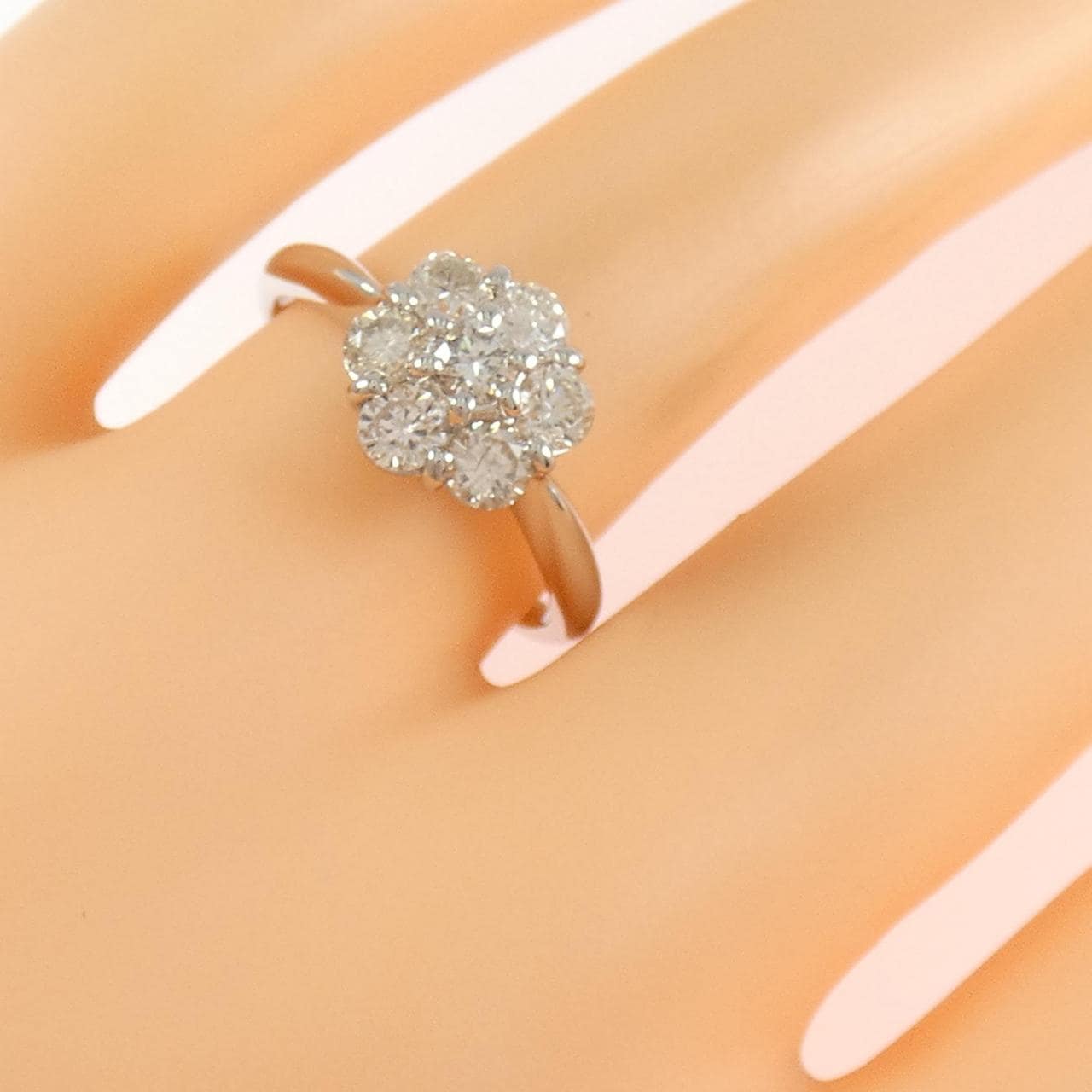 PT900 フラワー ダイヤモンド リング 1.00CT