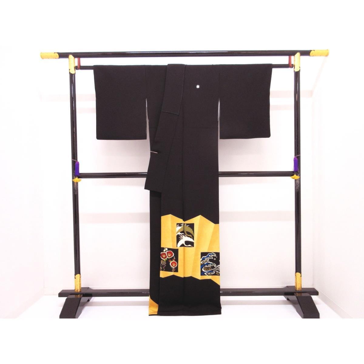 留袖　友禅金彩加工　刺繍入り　橘