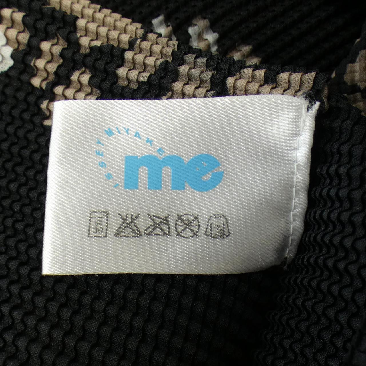 ミーイッセイミヤケ me ISSEY MIYAKE トップス