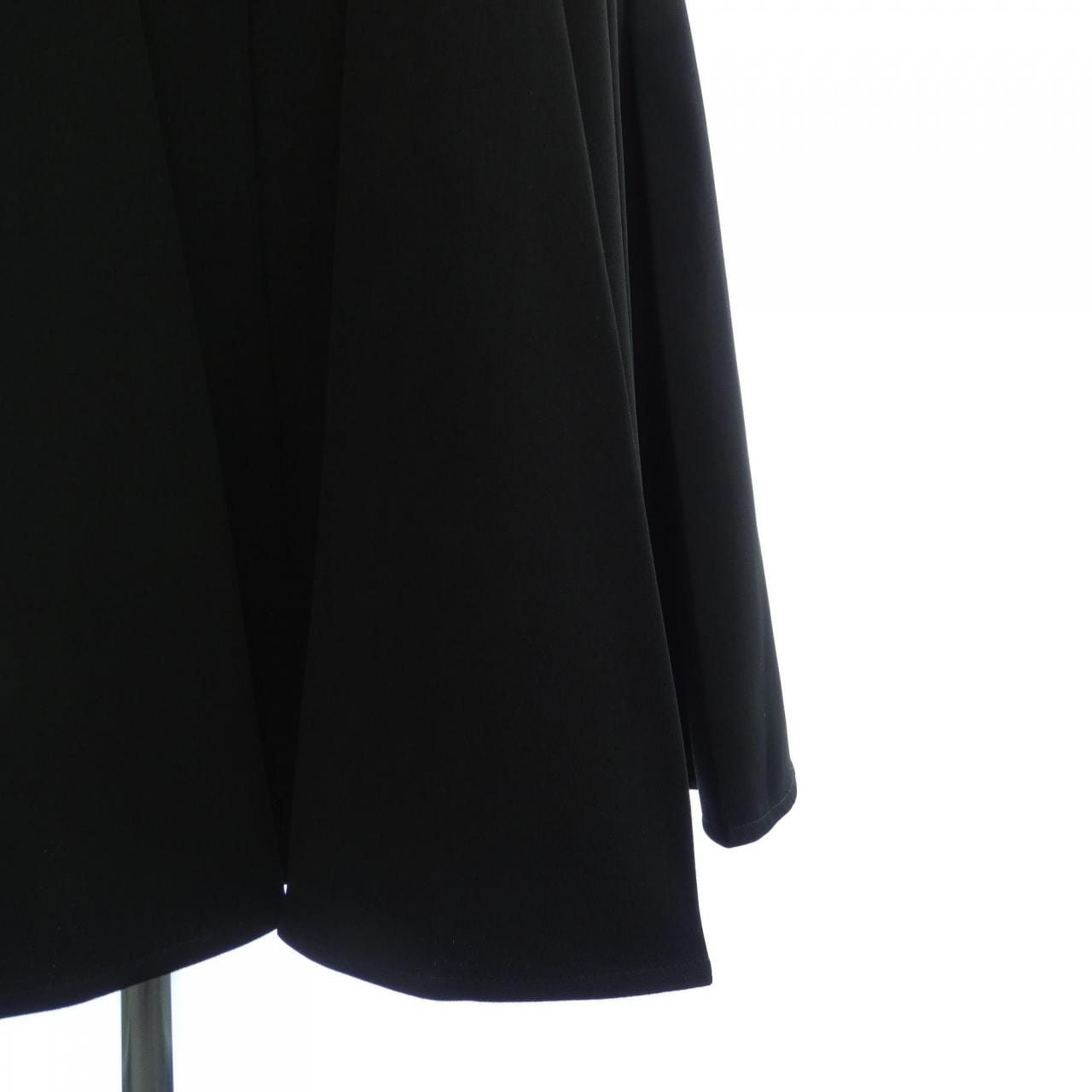 エルマンノシュエルビーノ ERMANNO SCERVINO ES9917109 スカート