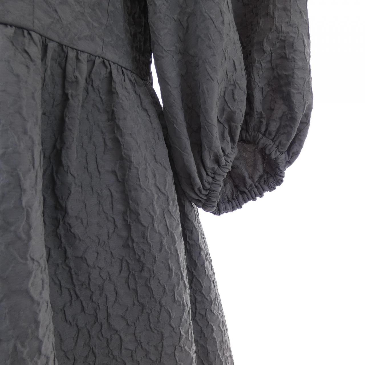 ネミカ NEMIKA ワンピース