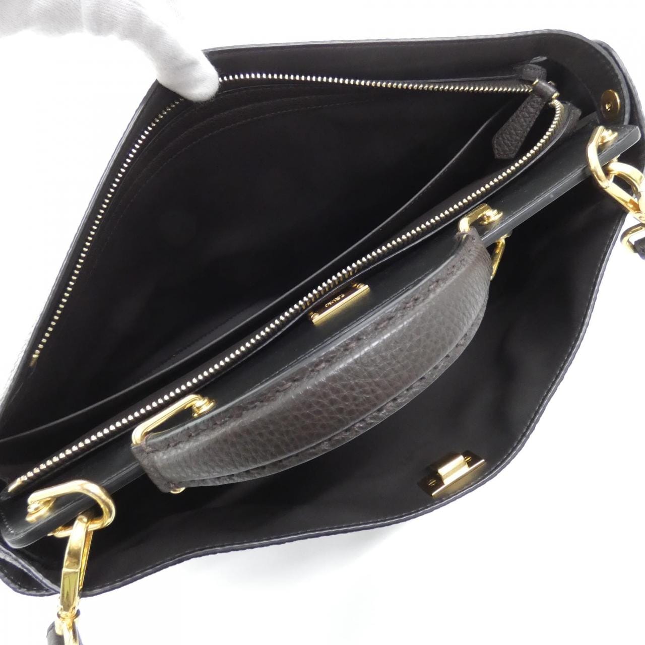 フェンディ SELLERIA PEEK A BOO ESSENTIAL 7VA476 A91A バッグ