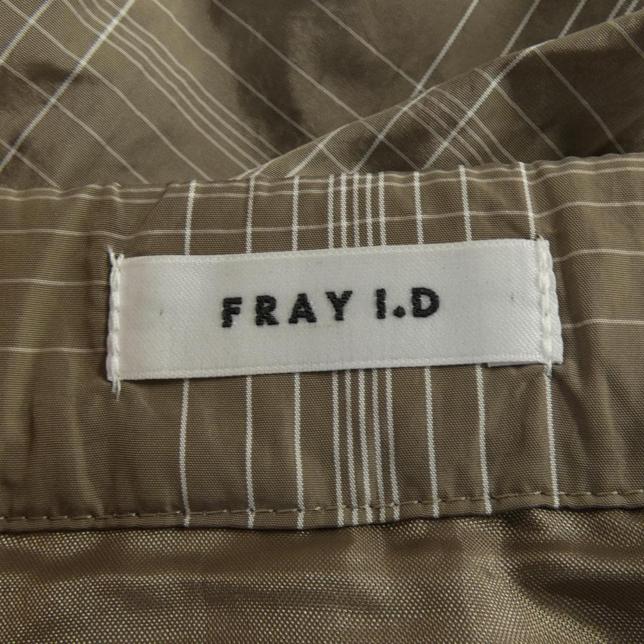 FRAY ID Skirt