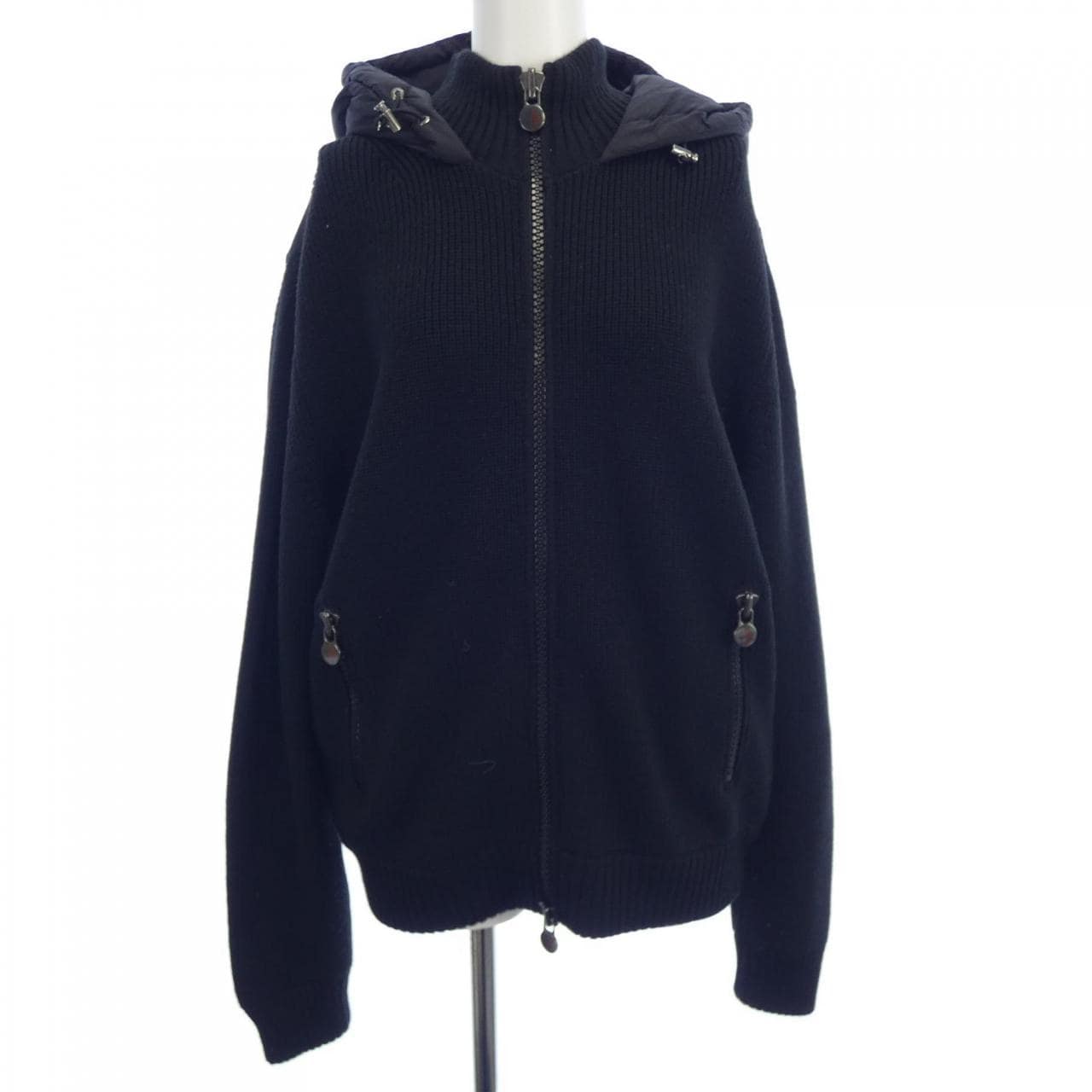 モンクレール MONCLER ダウンジャケット