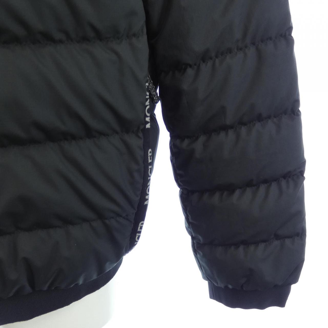 モンクレール MONCLER ダウンジャケット