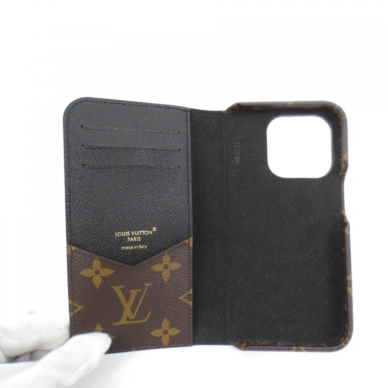 LOUIS VUITTON Monogram IPHONE15PRO Folio M82891 手機殼