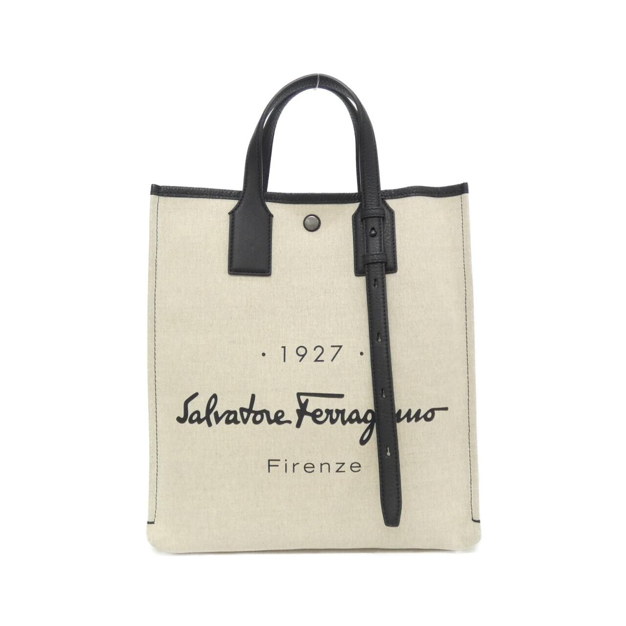 サルヴァトーレフェラガモ 24 0797 バッグ