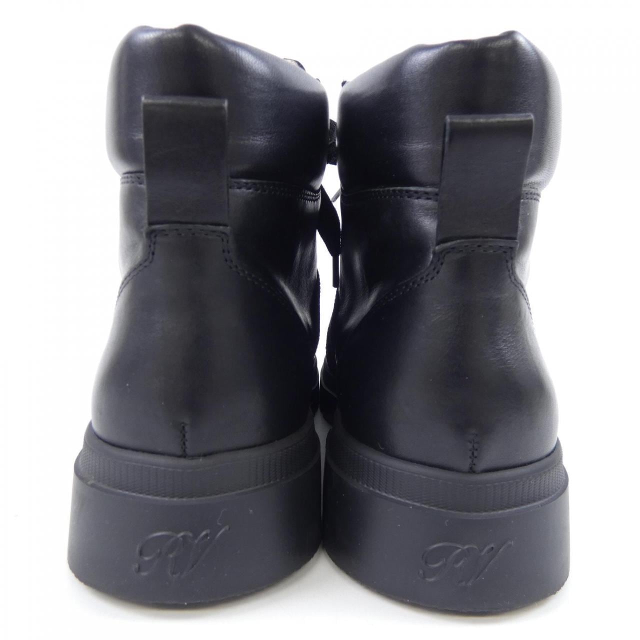 ロジェヴィヴィエ ROGER VIVIER スニーカー