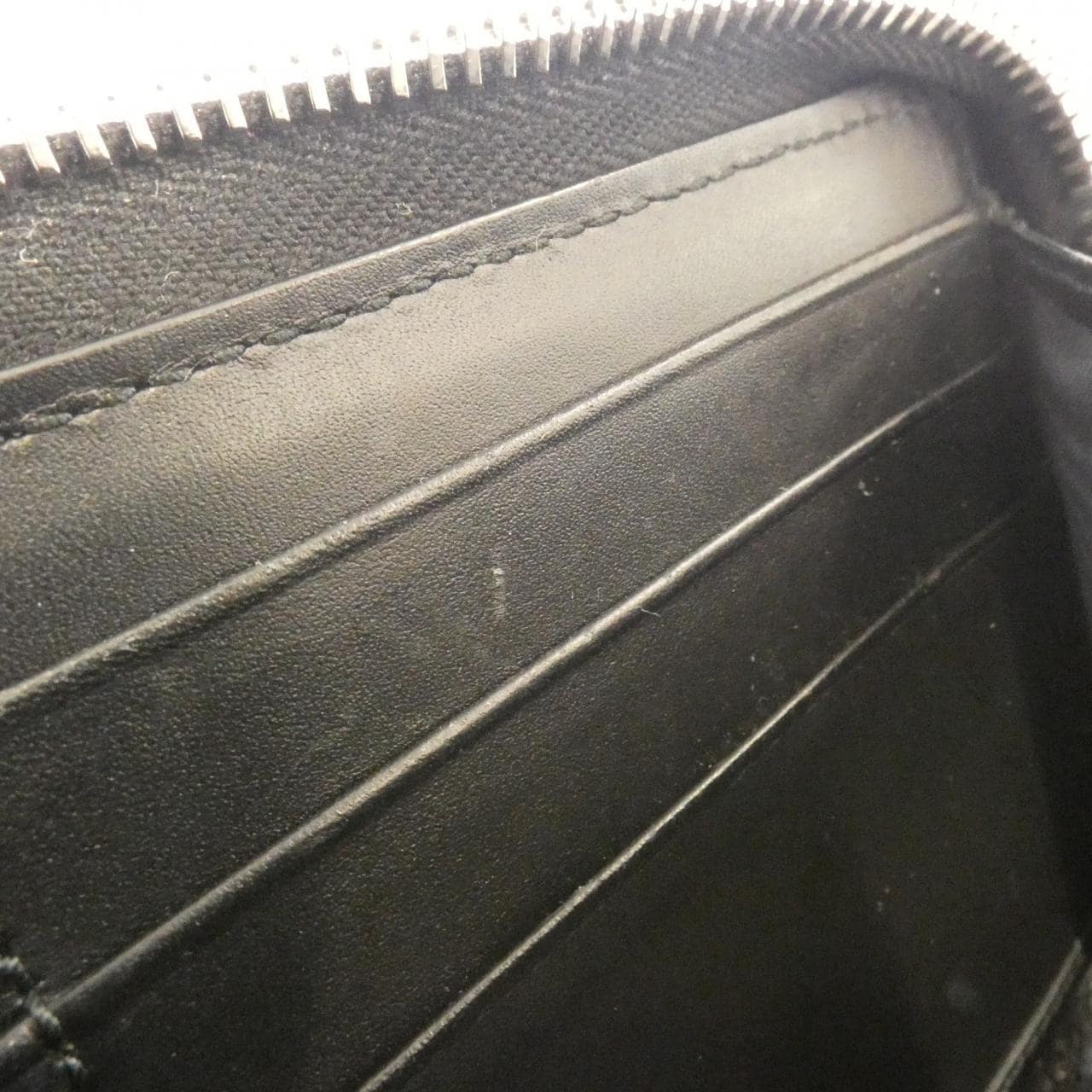 グッチ 575135 G2BAN 財布