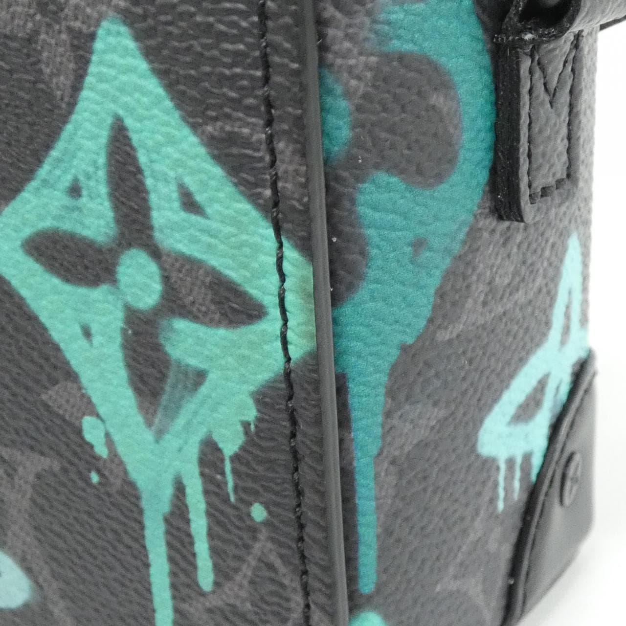 ルイヴィトン モノグラム エクリプス(LVグラフィティ ヴェール) スティーマー ウエアラブル ウォレット M81852 ショルダーバッグ