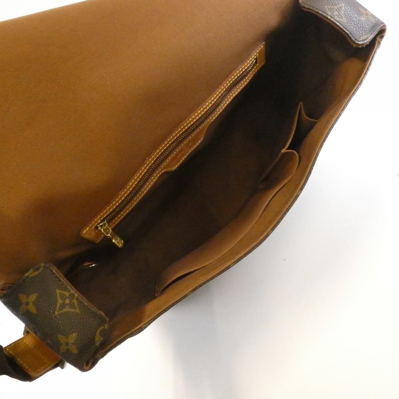 ルイヴィトン モノグラム アベス M45257 ショルダーバッグ