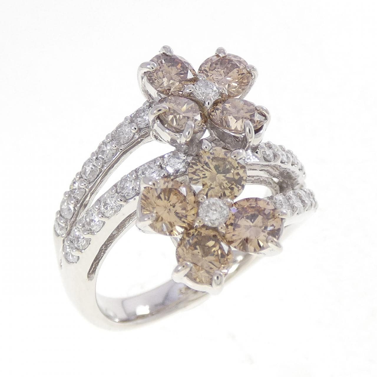 K18WG フラワー ダイヤモンド リング 2.70CT