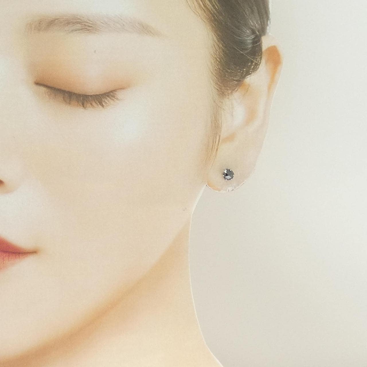 PT900 ダイヤモンド ピアス 0.68CT