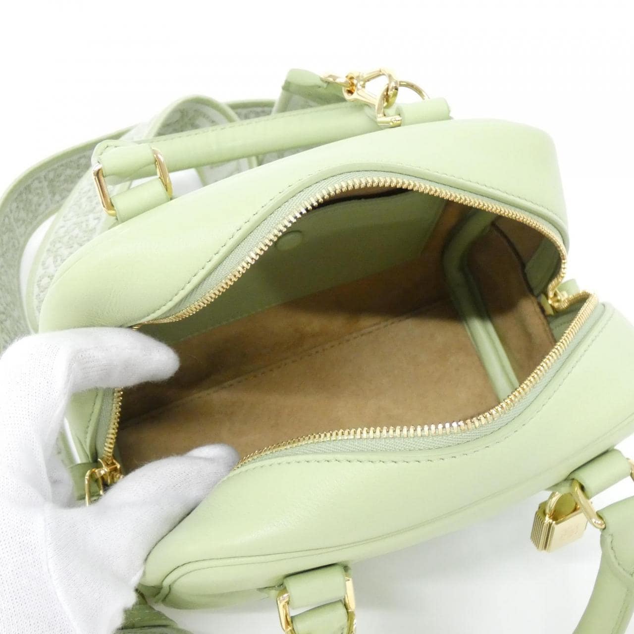 Loewe Amazona 16 Square 16cm A039N21X01 Bag