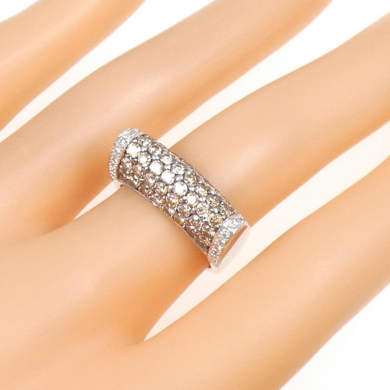 750WG/750BG Diamond Ring 1.80CT
