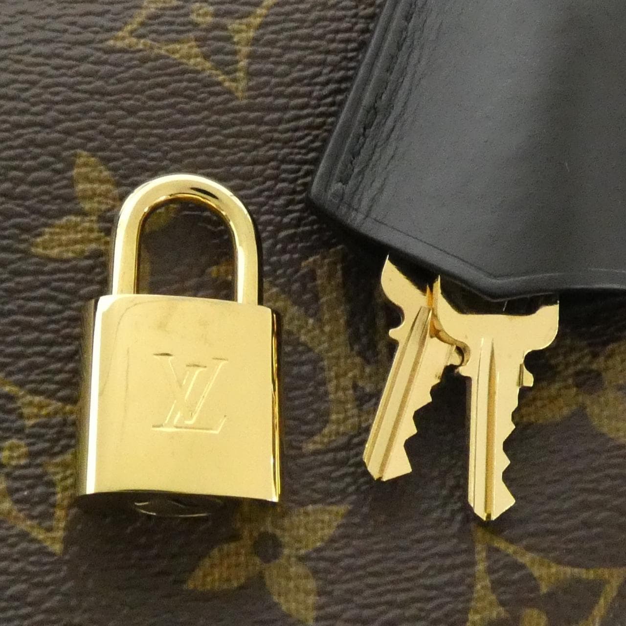 ルイヴィトン モノグラム フラワー ホーボー M43545 ショルダーバッグ