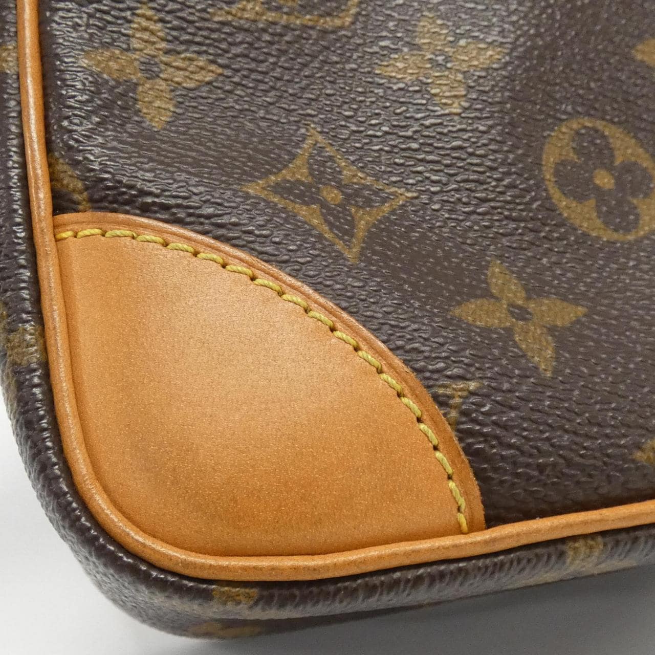 LOUIS VUITTON Monogram Amazon M45236 單肩包