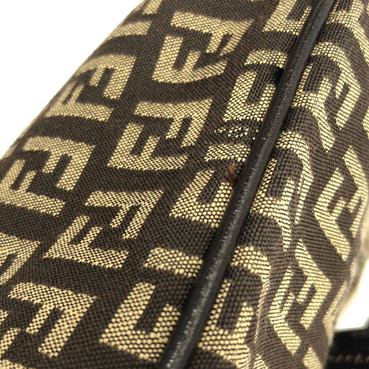 フェンディ 8BT075 JQ4 ショルダーバッグ