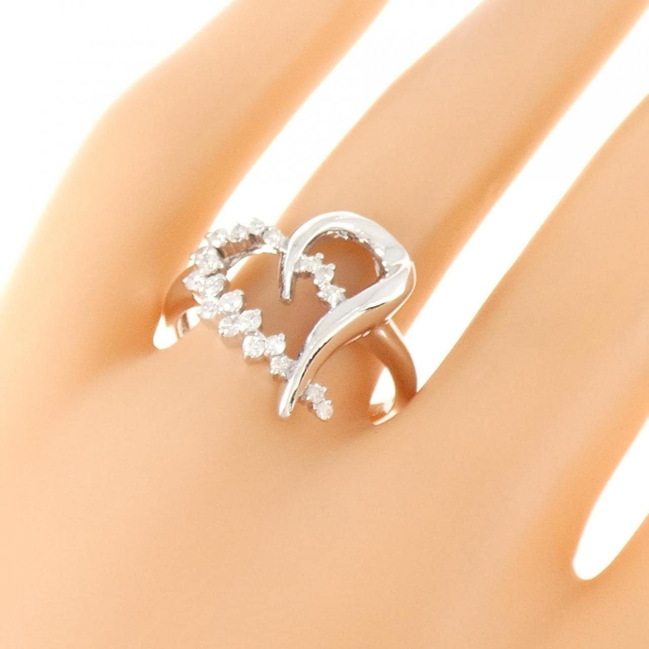 K14WG ハート ダイヤモンド リング 0.30CT