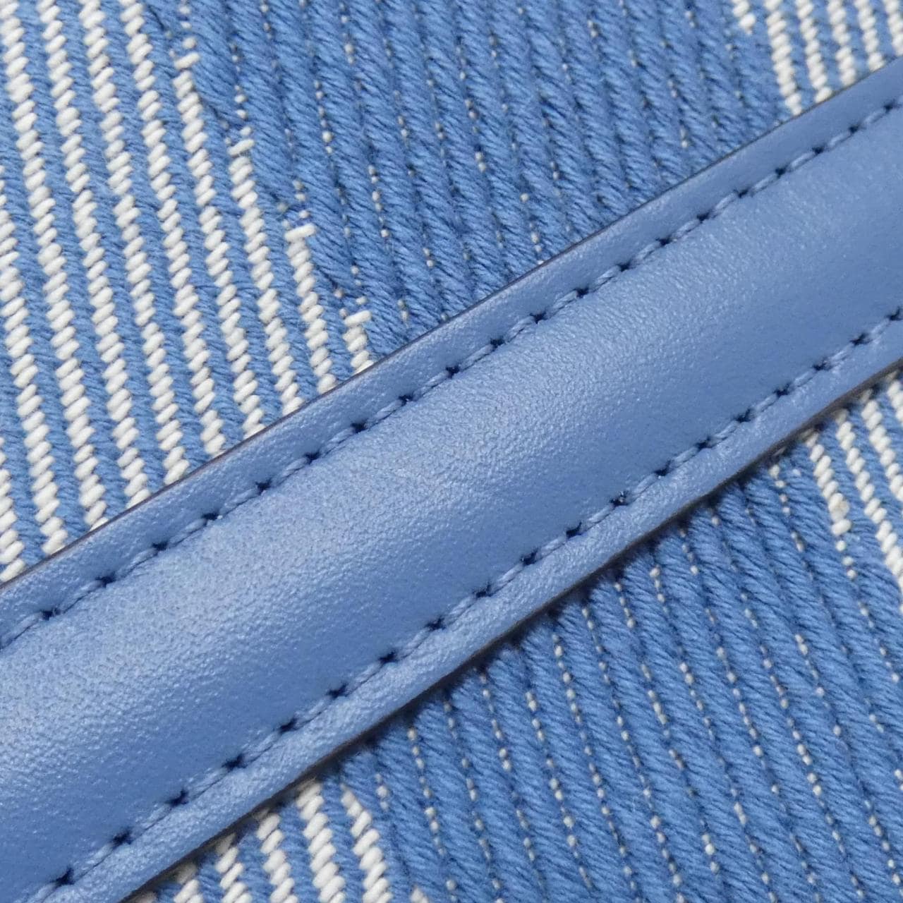 フェンディ ロール ラージ 8BH425 AUPJ バッグ