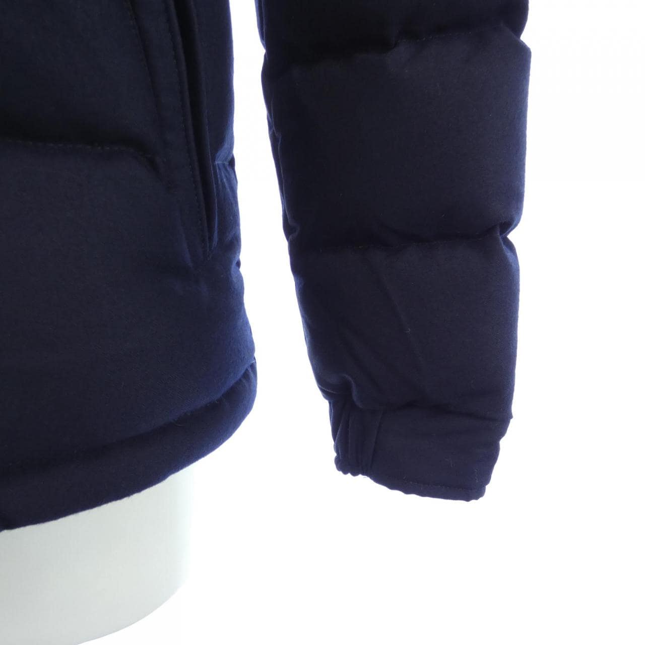 モンクレール MONCLER ダウンジャケット