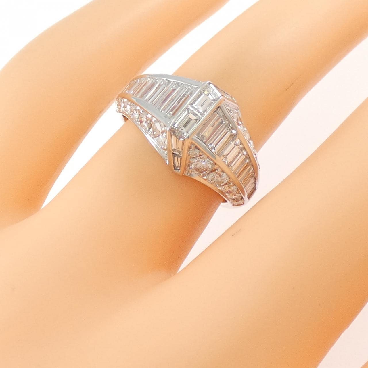 ピキョッティ ダイヤモンド リング 2.40CT