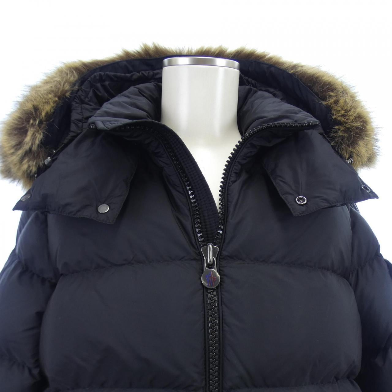 モンクレール MONCLER ダウンジャケット