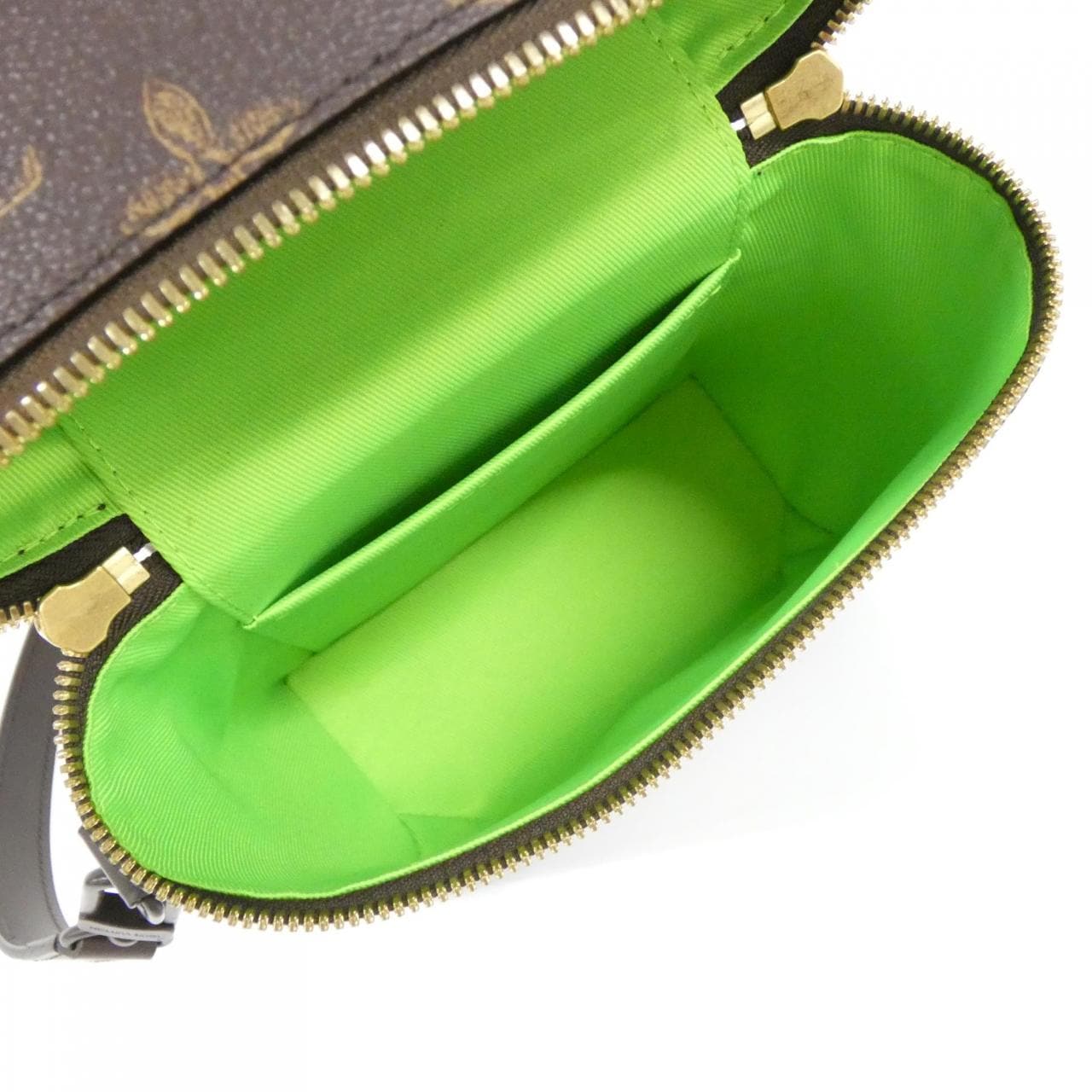 ルイヴィトン モノグラム(N°7) ヴェルティカル ボックス トランク M59664 バッグ