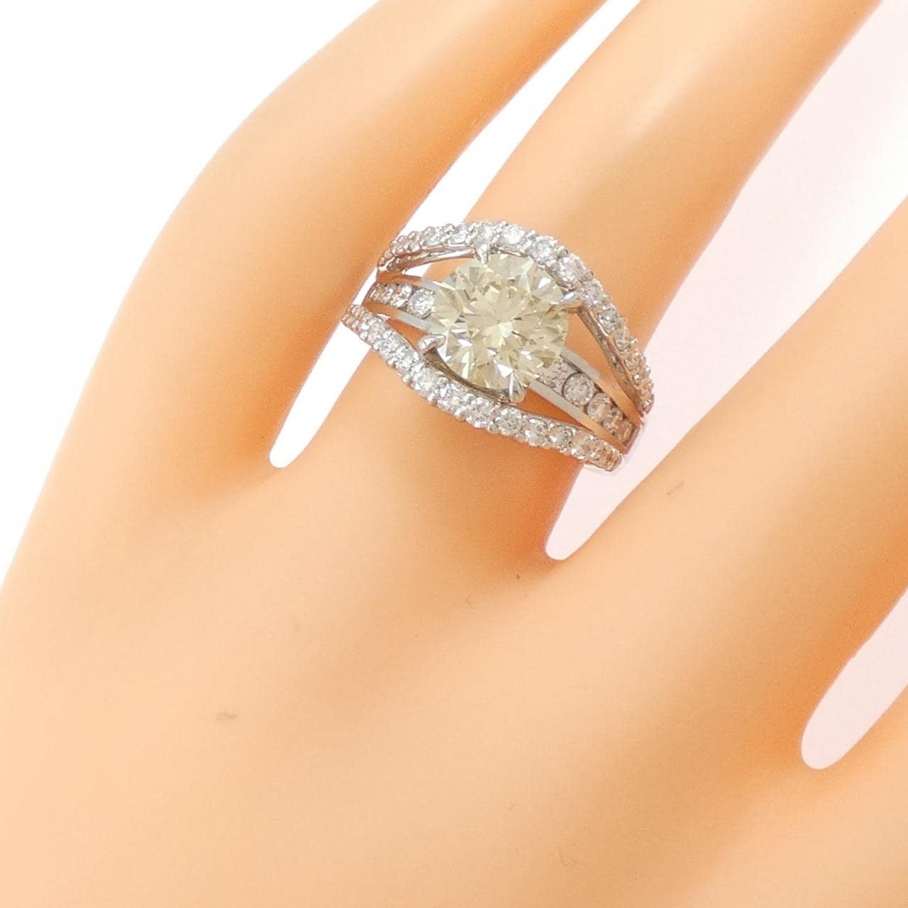 PT900 ダイヤモンド リング 2.007CT LBY VS2 VG