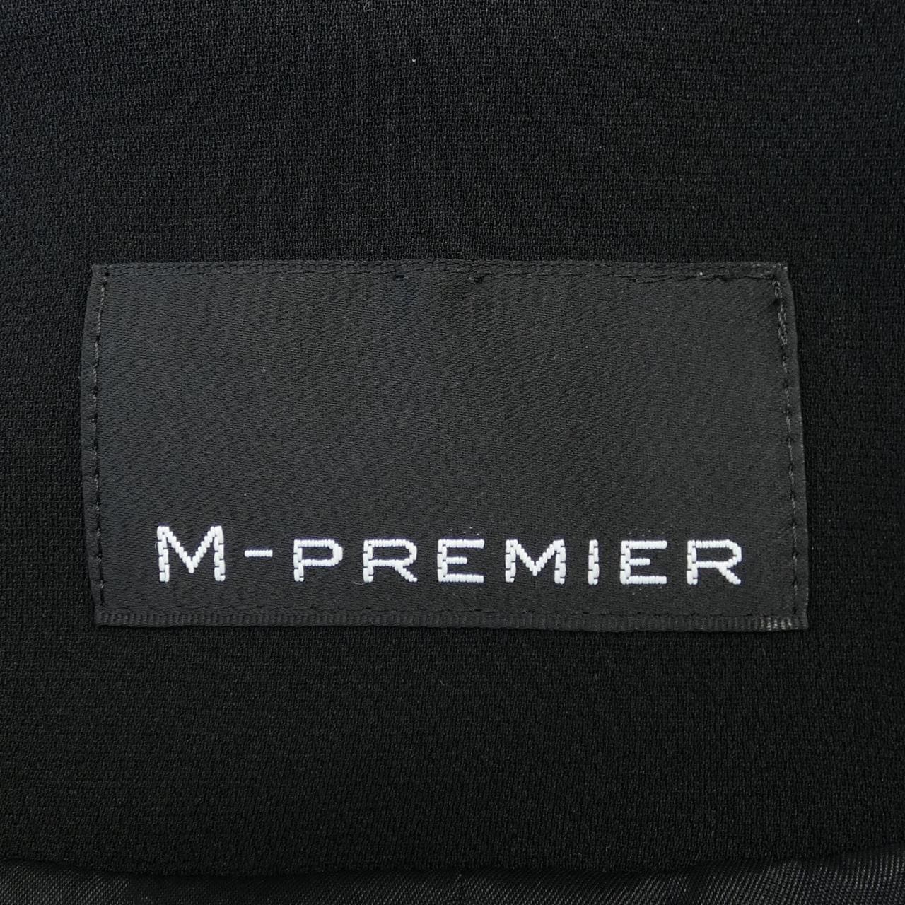 エムプルミエ M-Premier スーツ