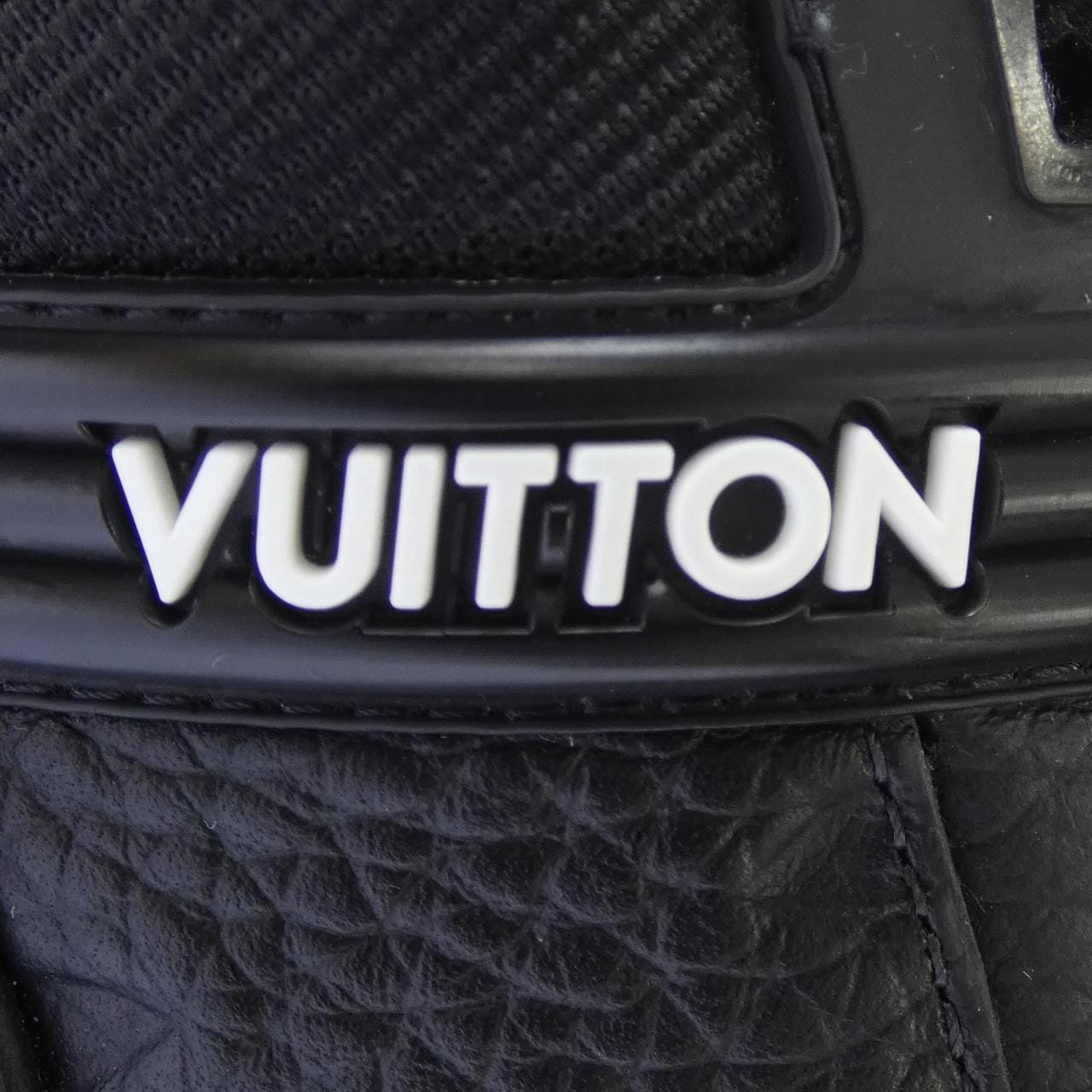 ルイヴィトン LOUIS VUITTON LVトレイナーライン スニーカー