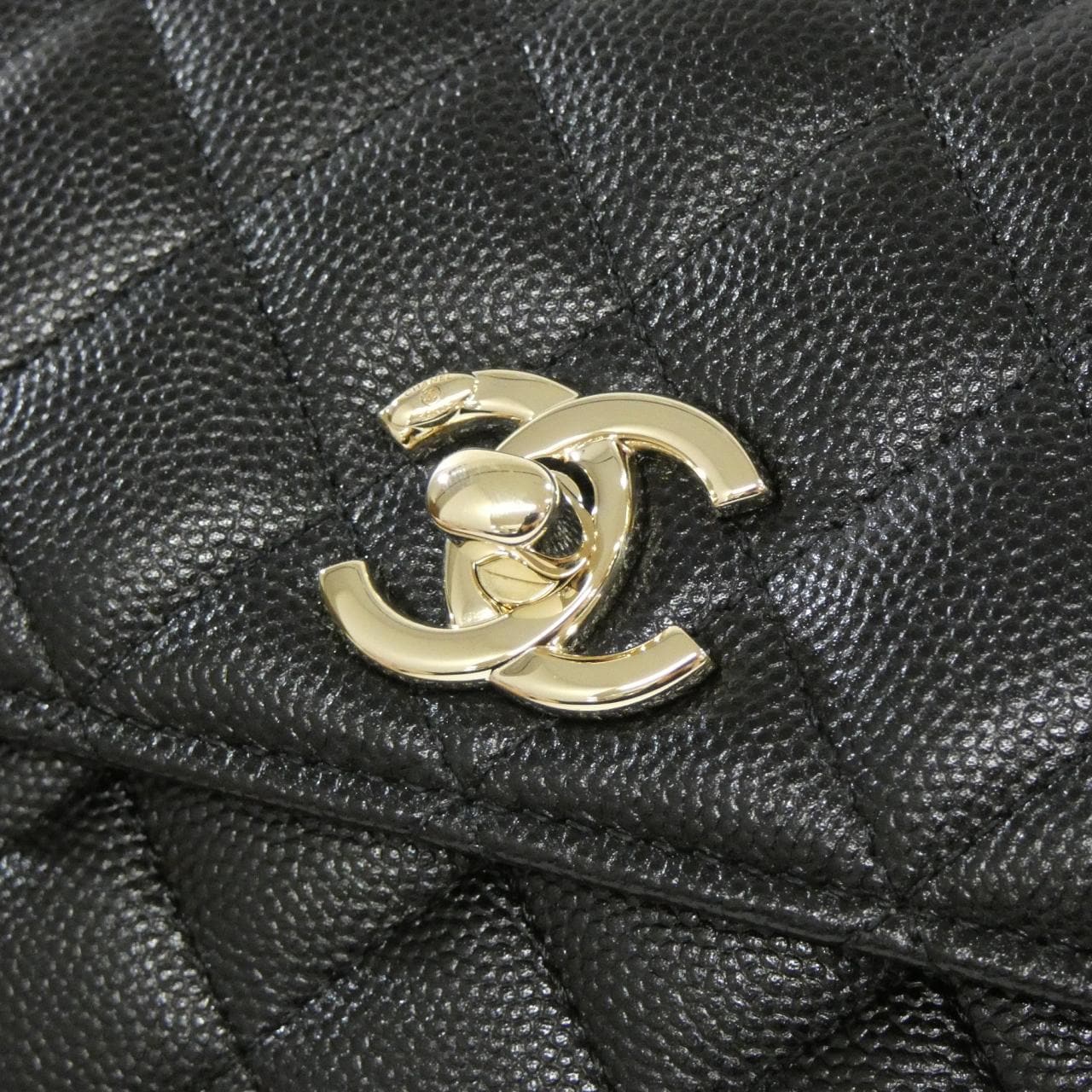 【未使用品】シャネル AP4244 チェーンクラッチ