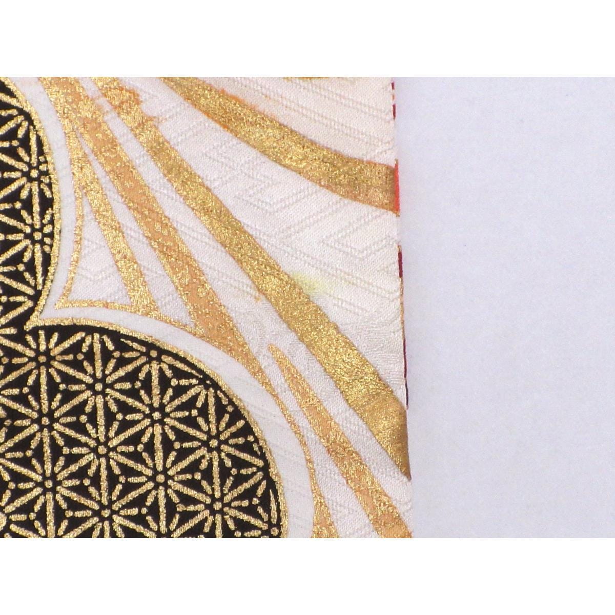 振袖　友禅金彩加工　刺繍入り