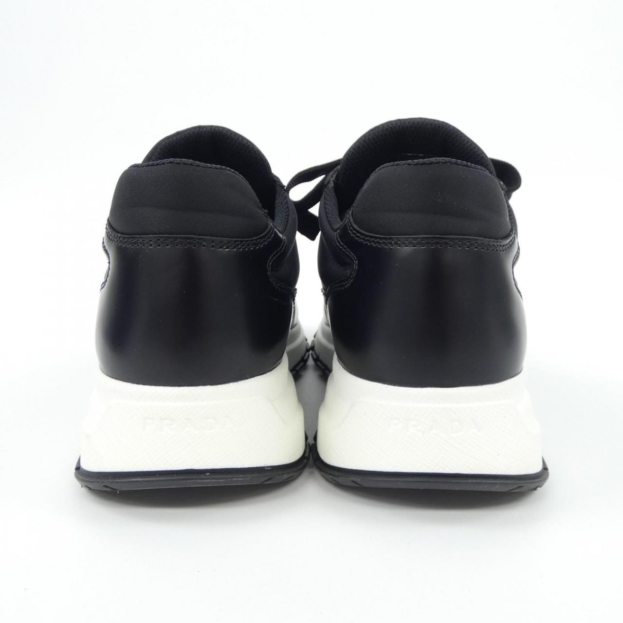 プラダ PRADA エコニール RE-NYLON 1E283N スニーカー