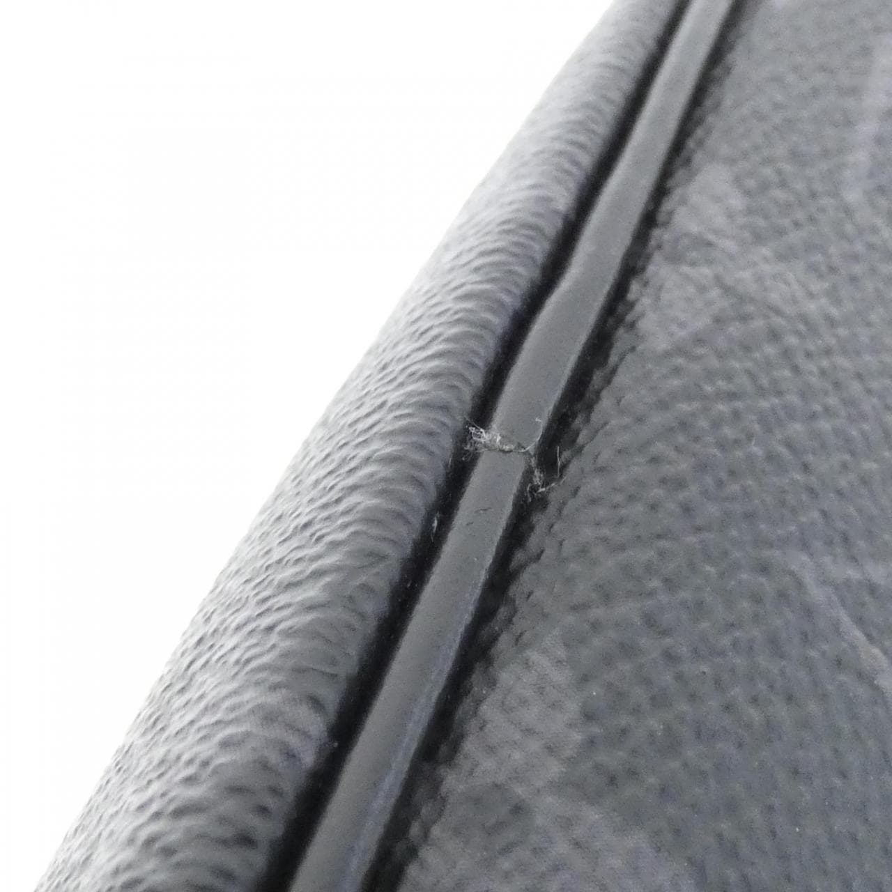 ルイヴィトン モノグラム エクリプス トゥルース トワレ PM M46577 ポーチ