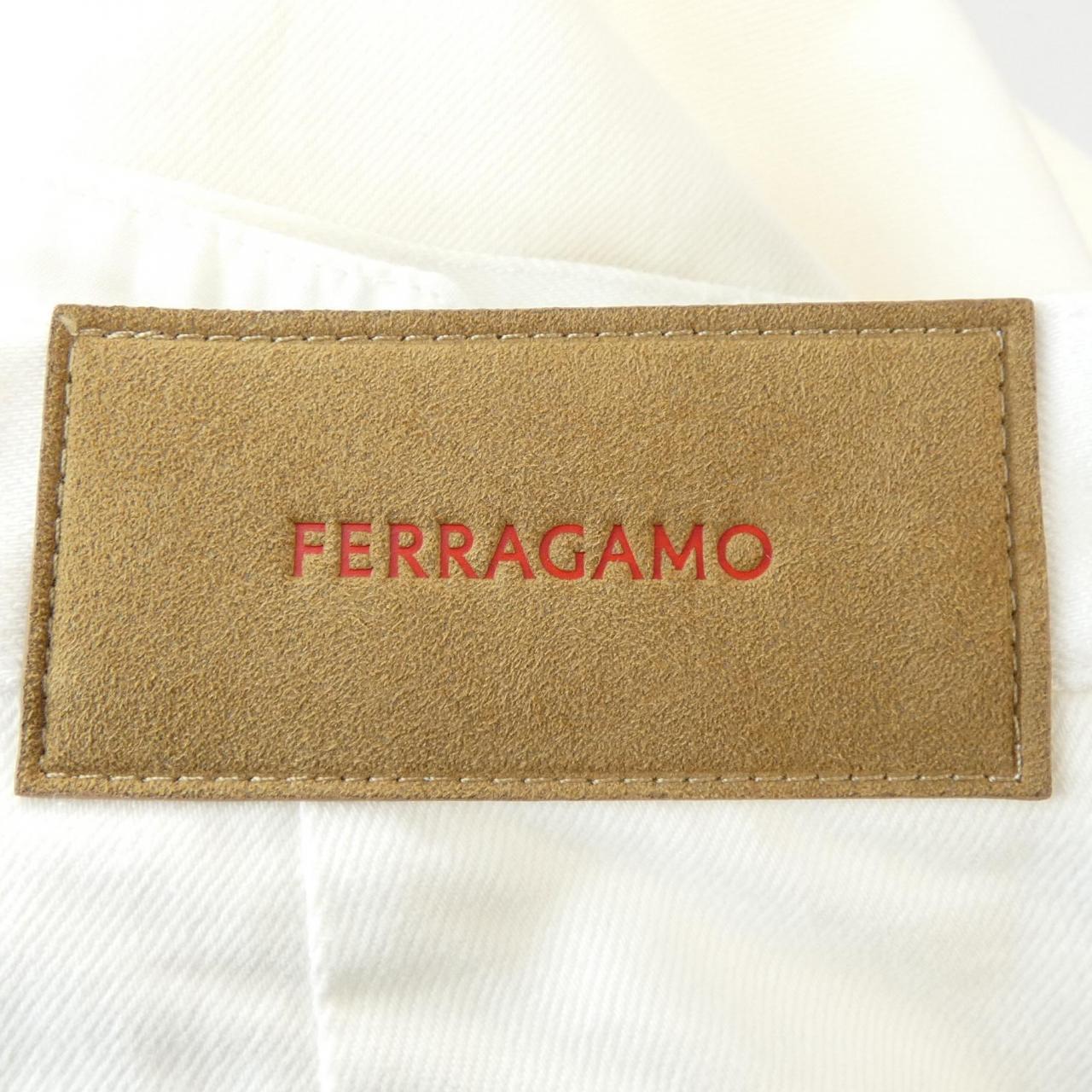 フェラガモ FERRAGAMO パンツ