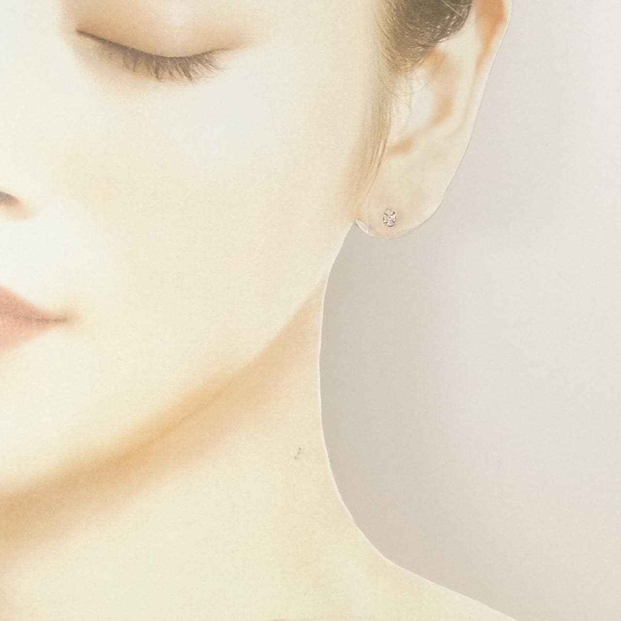 アガット ダイヤモンド ピアス 0.08CT
