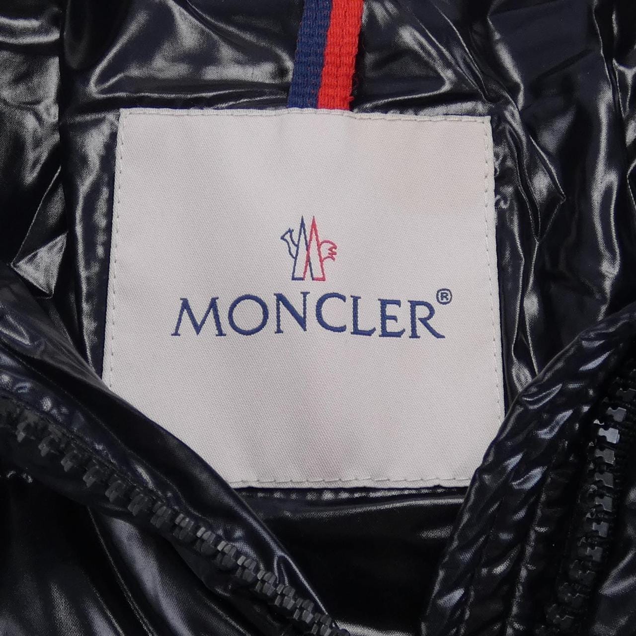 モンクレール MONCLER ダウンジャケット