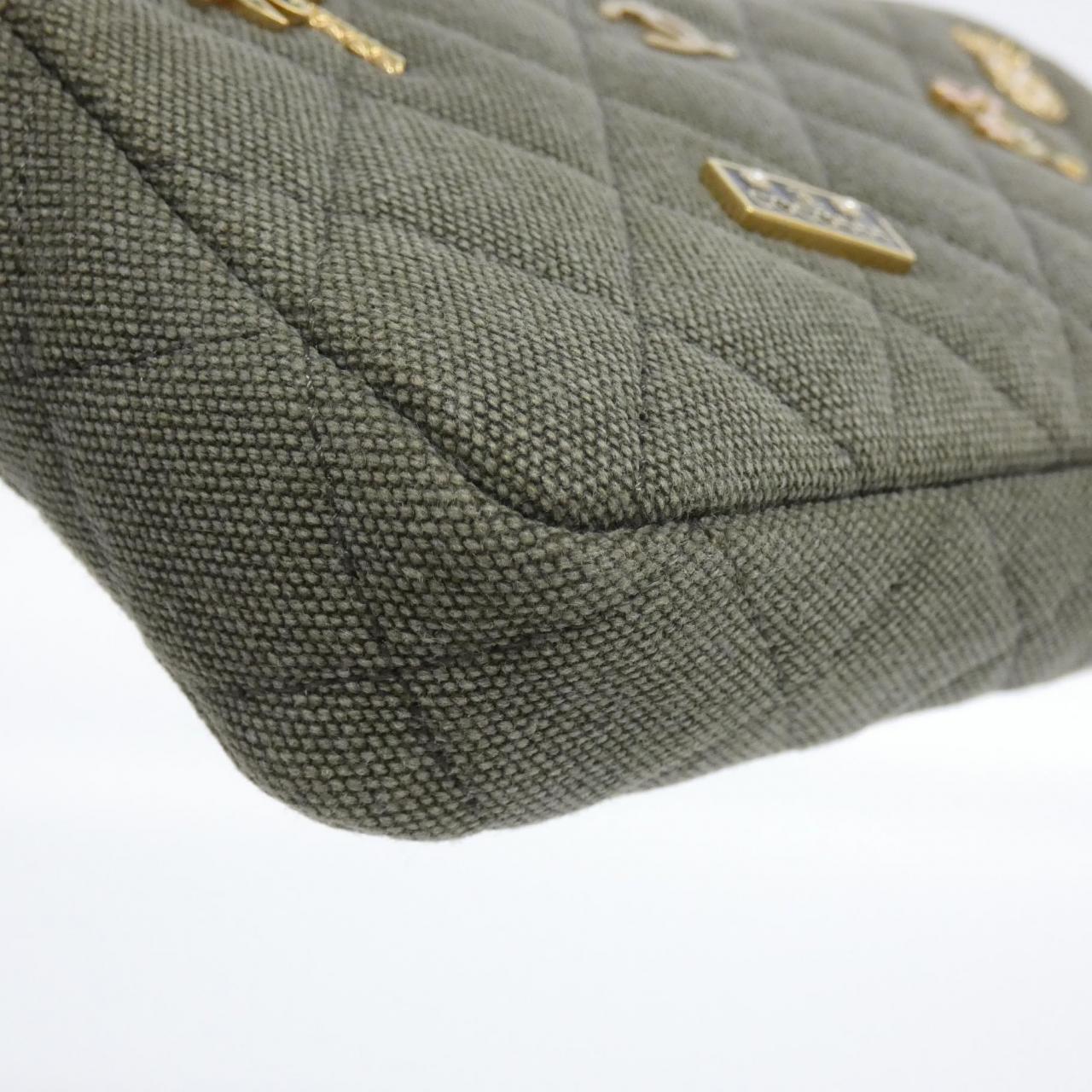 シャネル 82527 チェーンウォレット