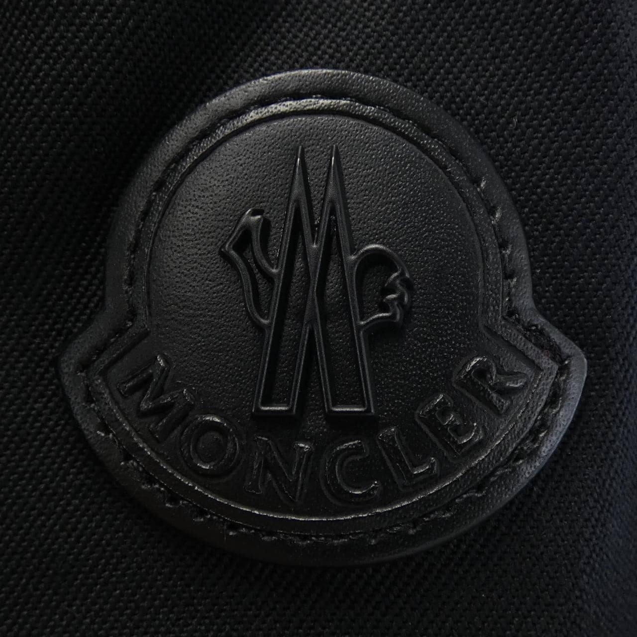 モンクレール MONCLER ダウンジャケット