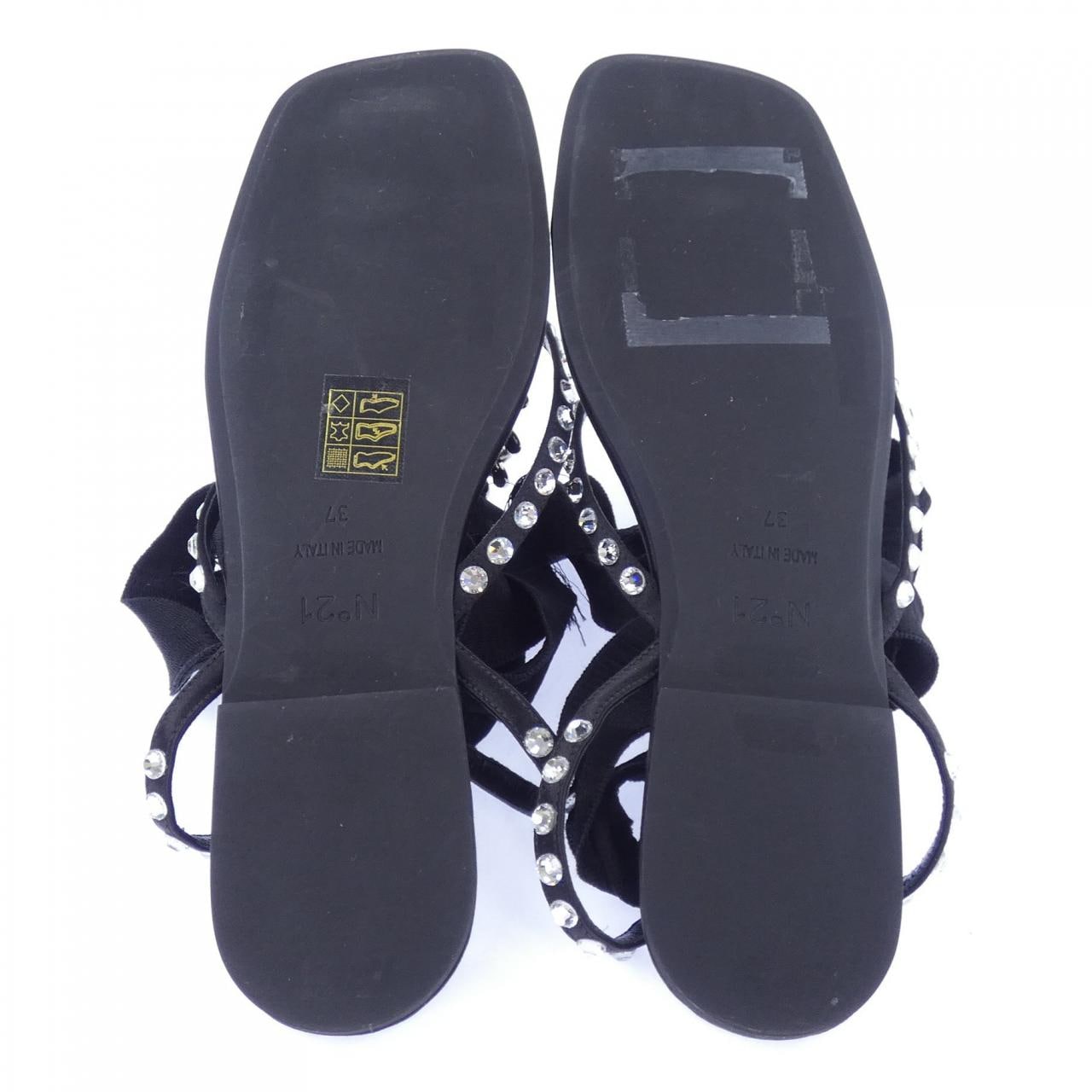 ヌメロヴェントゥーノ N°21 サンダル